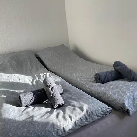 Modernized Bed & Bath Lägenhet *