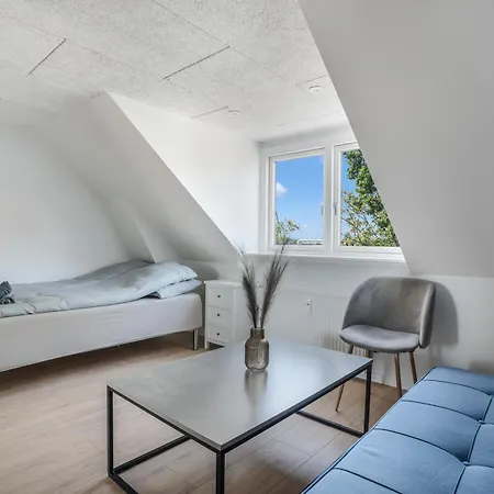 Modernized Bed & Bath Apartment *