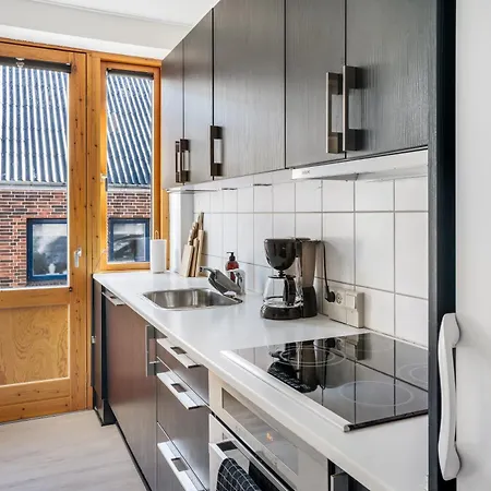 Modernized Bed & Bath Apartment